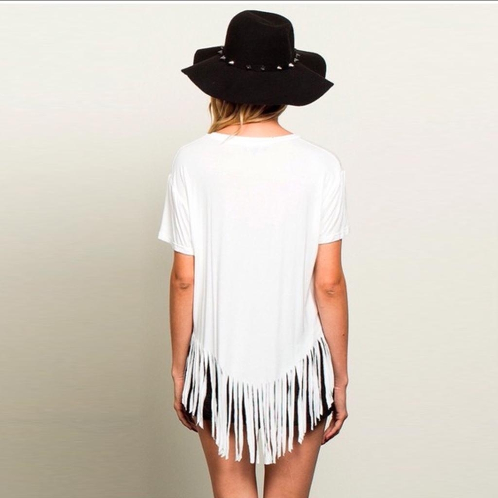 POL Sequin Cross Fringe Black and White Top - Picture 4 of 6